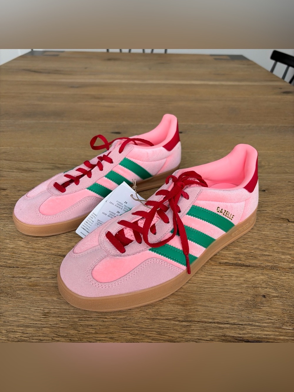 Size 8 Women’s adidas Gazelle Indoor Glow Pink Court Green Shoes JI2713 - Picture 2 of 10